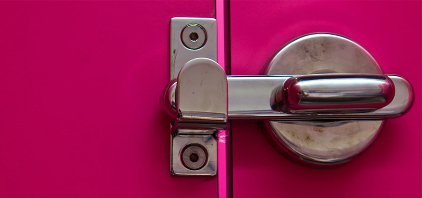 Childproof Gate Lock in Davie, Florida