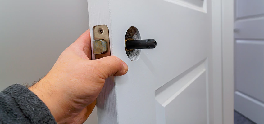 Nighttime Locksmith For Lock Repair in Davie, FL