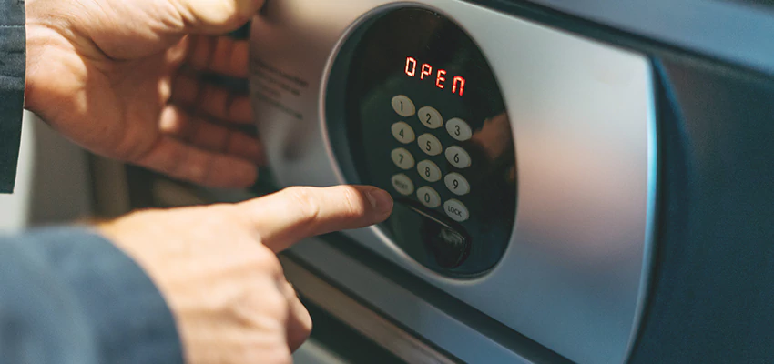 Cash Safe Openers in Davie, Florida