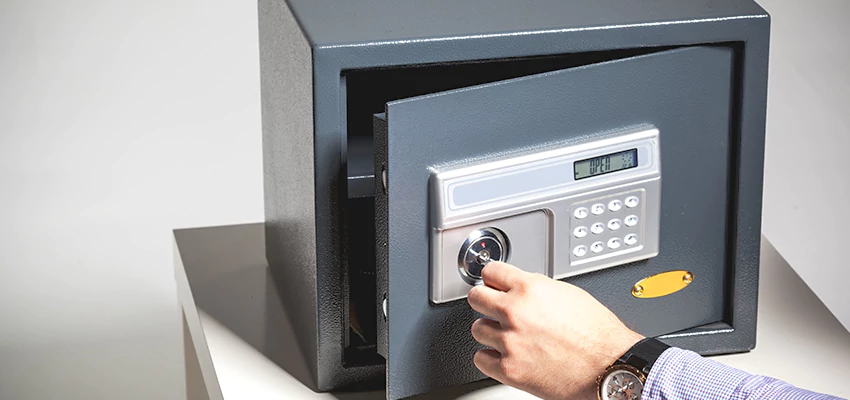 Jewelry Safe Unlocking Service in Davie, Florida