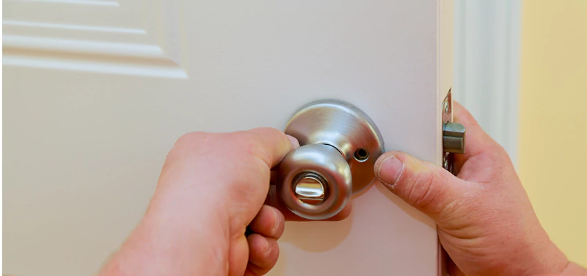 After-hours Locksmith For Lock And Key Installation in Davie, FL